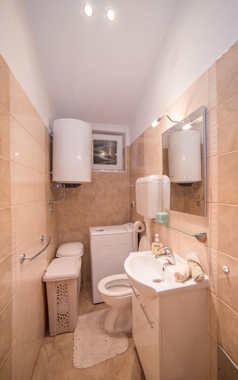 Captain'S Apartment Barbat na Rabu 外观 照片
