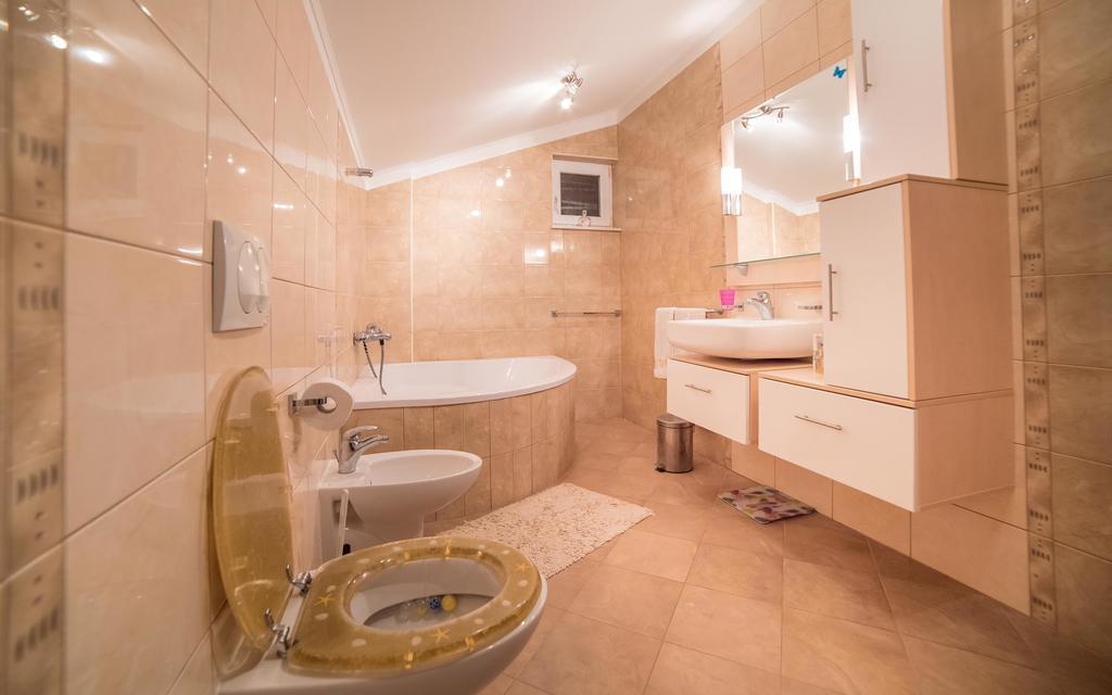 Captain'S Apartment Barbat na Rabu 外观 照片
